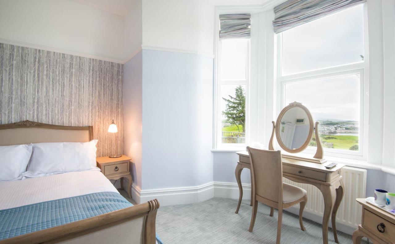 Gwesty Gadlys Hotel Кемайс Бей Екстериор снимка