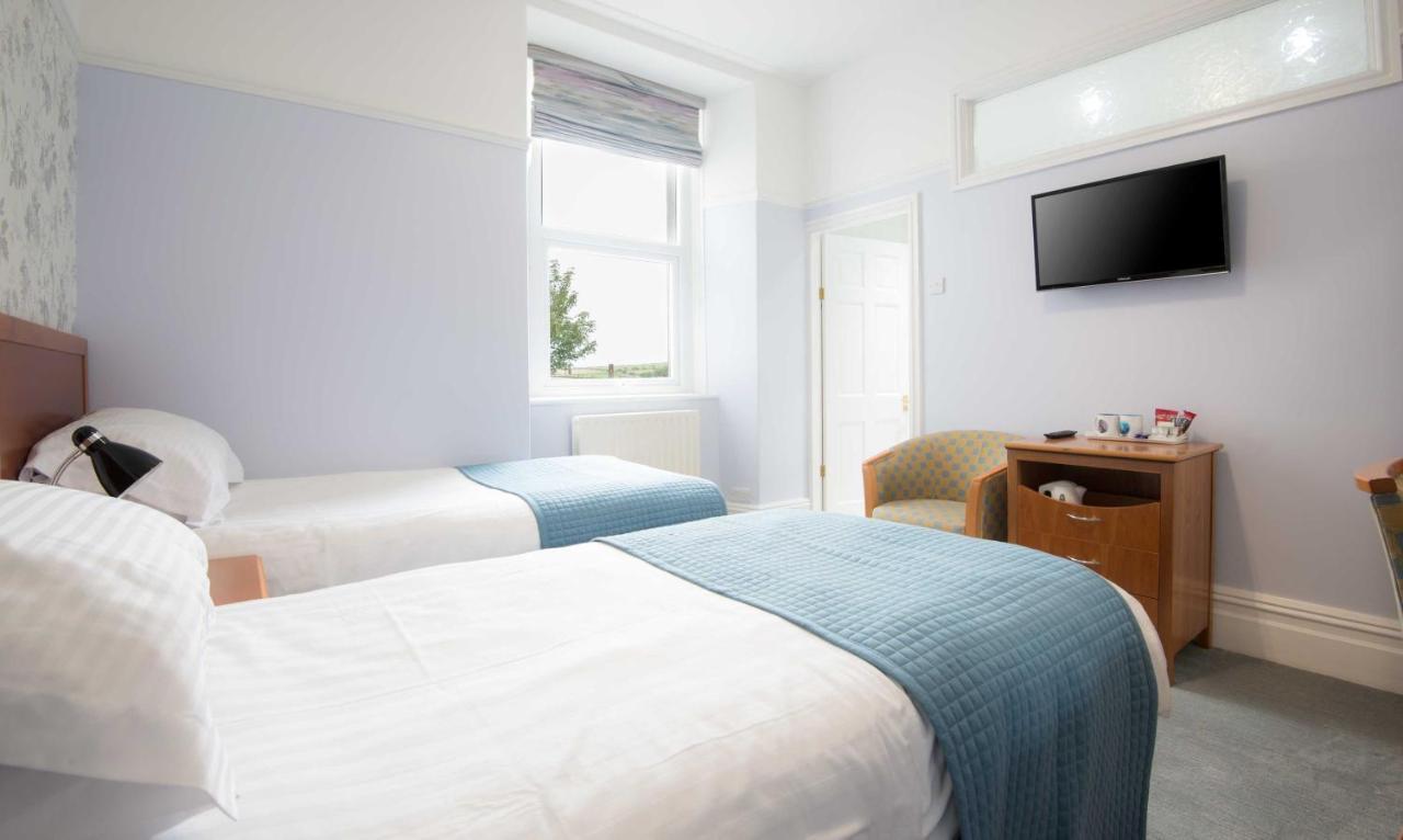 Gwesty Gadlys Hotel Кемайс Бей Екстериор снимка