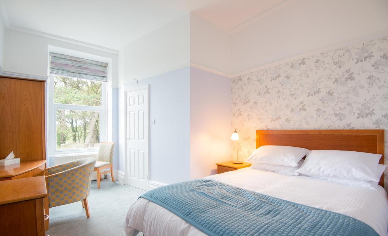 Gwesty Gadlys Hotel Кемайс Бей Екстериор снимка